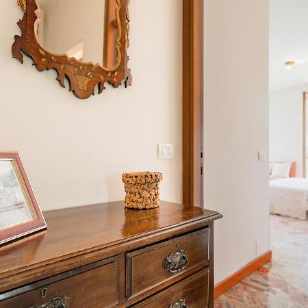 Piazza Cavour Lake View - Bymyhomeinكومو المظهر الخارجي الصورة